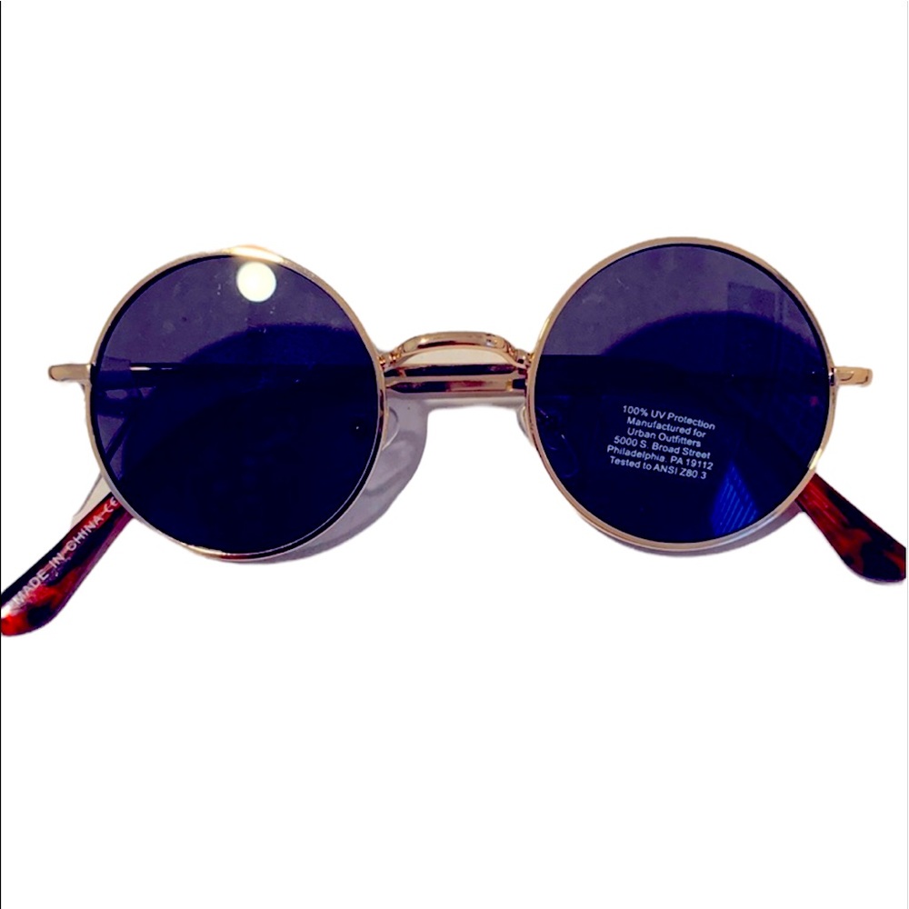 URBAN OUTFITTERS SUNGLASSES